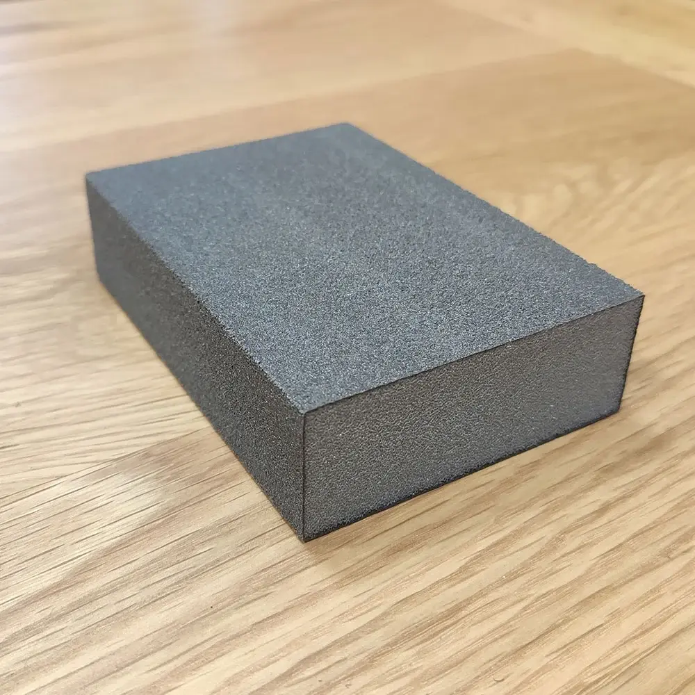 4-stranná hubka na brúsenie materiálu